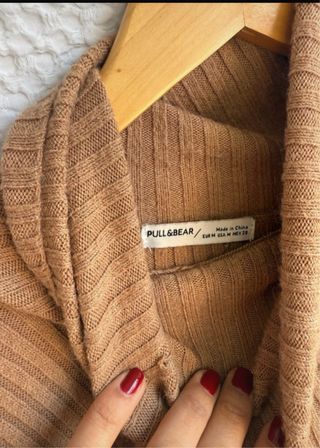 Jersey cuello alto mangas recogidas beige