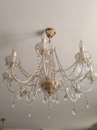 Lámpara araña cristal y metal dorado