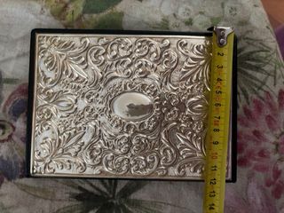 Rubrica telefonica con decorazioni floreali