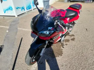 Yamaha R6 YZF Sportbike