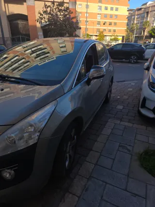 Peugeot 3008 2012