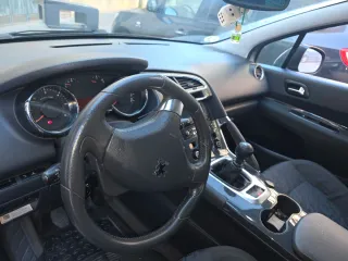 Peugeot 3008 2012