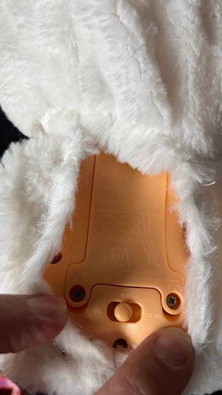 Bebé Llorón Peluche Blanco y Rosa