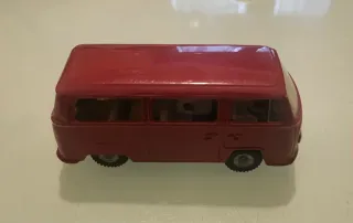 Miniatura Volkswagen Combi T2 Roja