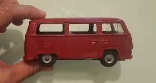 Miniatura Volkswagen Combi T2 Roja