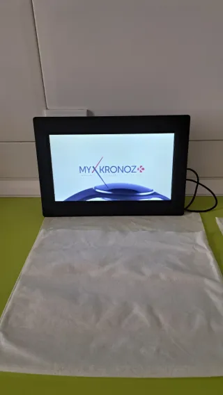 Marco Digital Fotos + Cargador + Manual