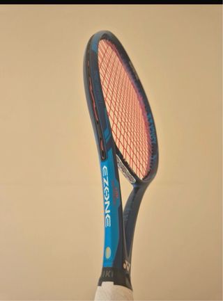 Raqueta Yonex Ezone 100 grip 2 peso 300g