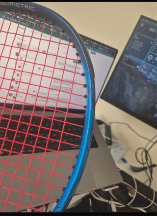 Raqueta Yonex Ezone 100 grip 2 peso 300g