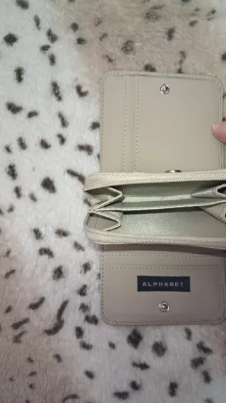 Cartera Beige Bonita