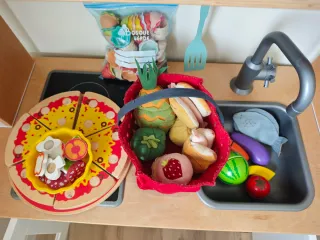 Cocina de juguete de madera