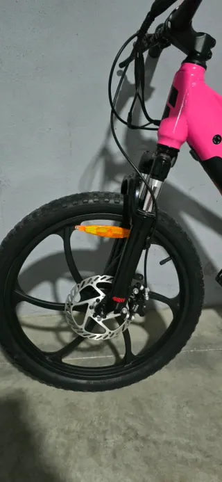Bicicleta eléctrica infantil rosa