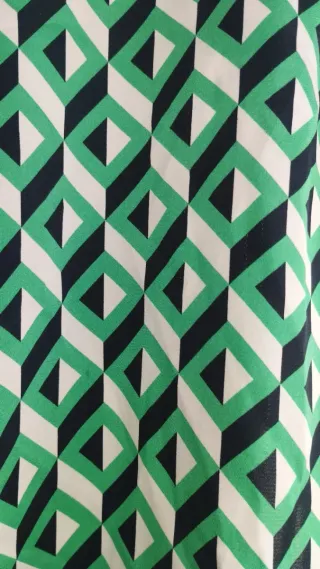 Blusa Punto Roma geométrica verde