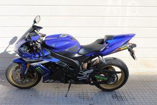 Yamaha R1 Azul y Dorada