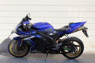 Yamaha R1 Azul y Dorada