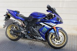 Yamaha R1 Azul y Dorada