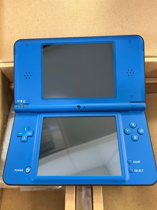 Nintendo DSi XL Blu (NUOVO!!!)