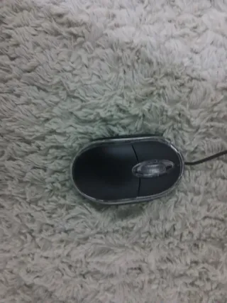 Ratón USB con luz roja