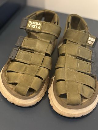 Sandalias Bimba y Lola romanas verdes