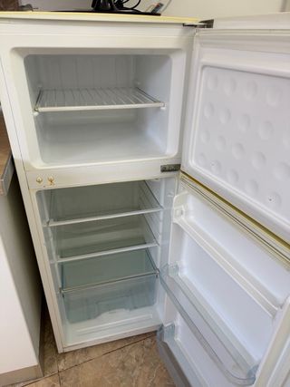 Piccolo frigorifero con congelatore Tegran