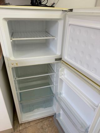 Piccolo frigorifero con congelatore Tegran