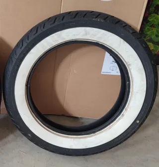 Neumático Harley banda blanca