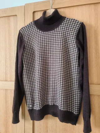 Jersey cuello alto estampado mujer