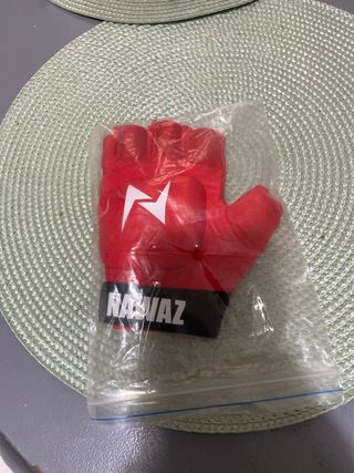 Guantes de boxeo RAGIAZ rojos