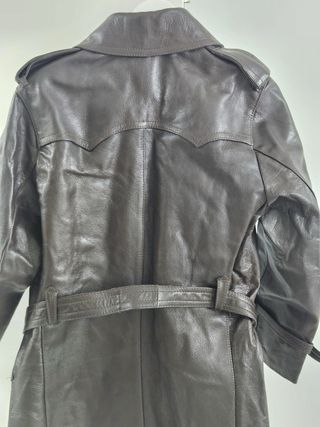 Chaqueta de piel marrón