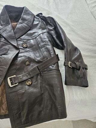 Chaqueta de piel marrón