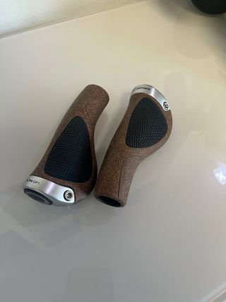 Puños Ergon GP1 Biokork