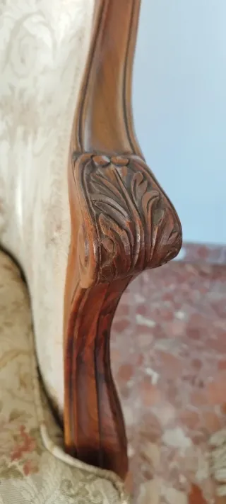 Sillón antiguo madera tapizado
