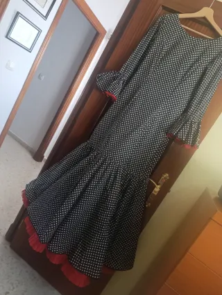 Traje flamenca diseño único, talla 40-42.