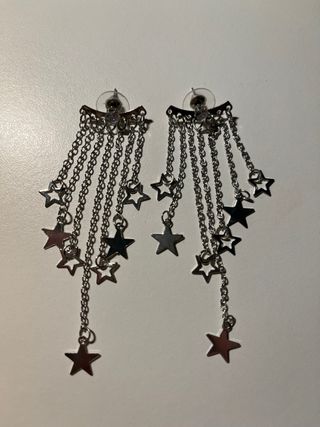 Pendientes de estrellas plateados