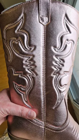 Botas camperas rosa metalizado