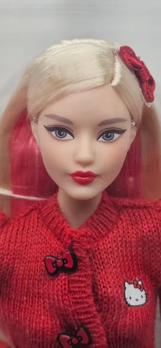 Barbie Hello Kitty 2017