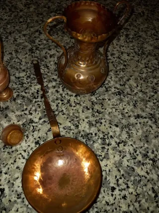 Juego de adornos antiguos de cobre