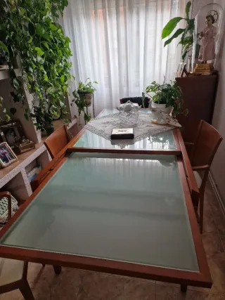 Mesa de comedor extensible madera y cristal