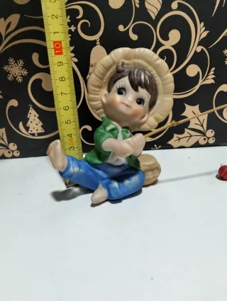 Figura niño pescador cerámica