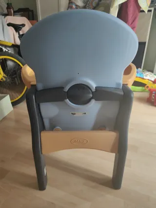 Silla de comer para bebé Precio negociable.