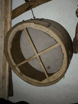 Tamiz de madera antiguo