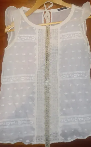 Blusa encaje Massimo Dutti Talla S- blanco roto