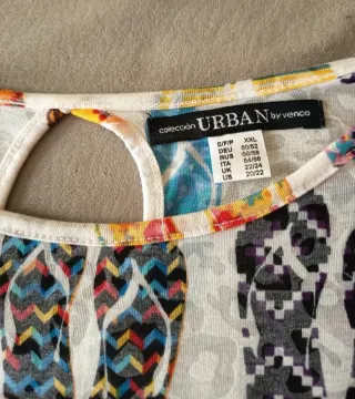 Camiseta playera estampada chanclas