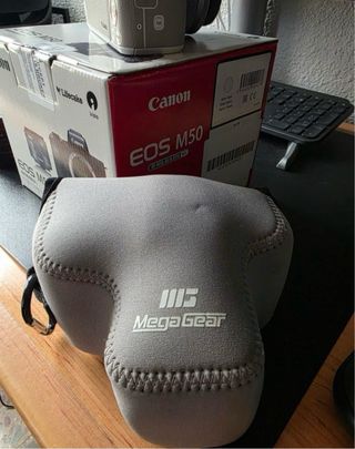 Canon EOS M50 Cámara Digital + Accesorios