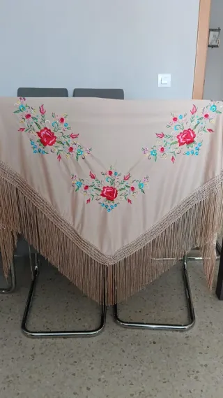 Mantón Flamenco Bordado Beige