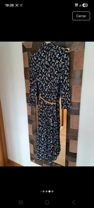 Vestido largo floral negro con cinturón