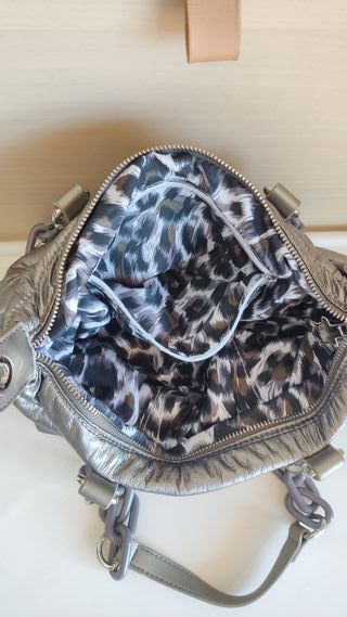 Bolso Caminatta Acolchado Metalizado