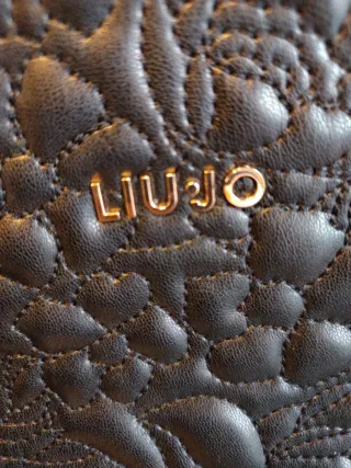 Borsa Liu Jo nera trapuntata floreale