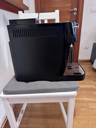 Cafetera DeLonghi Magnifica Start Negra