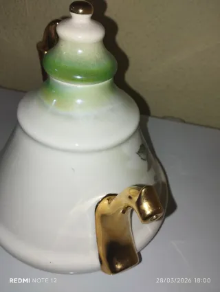 Tetera años 1880 porcelana