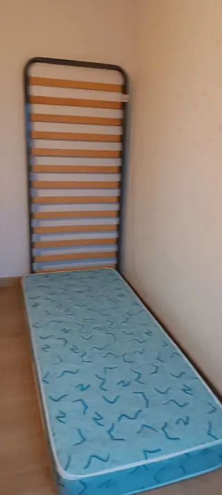 Se regala Colchón y somier 180x80